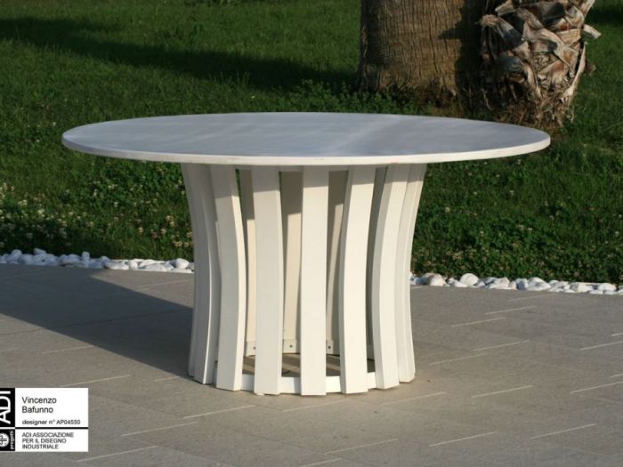 Archisio - Vincenzo Bafunno - Progetto Luce di vino - tavolo