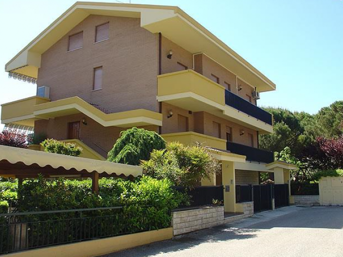 Archisio - Rossi Rossi - Progetto Interni ed esterni