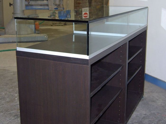 Archisio - Vetreria Dimensione Vetro - Progetto Pellicole per vetro oggettistica in vetro arredi in vetro e lavorazioni del vetro