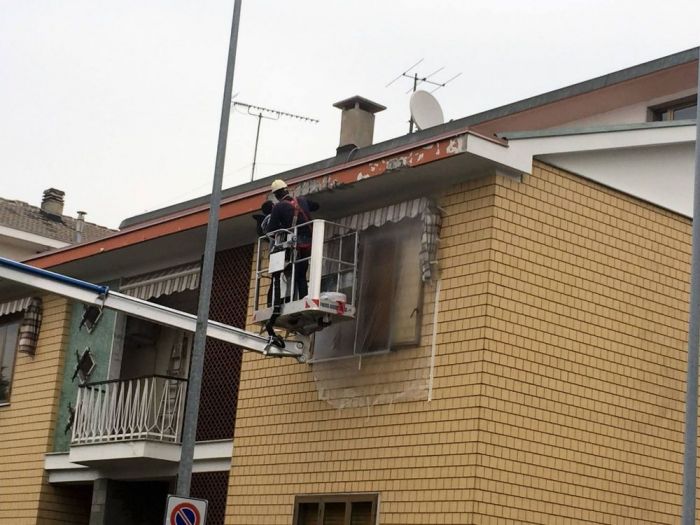 Archisio - Angelo Edilizia Generale - Progetto Opere di restauro e risanamento conservativo delle facciate impermeabilizzazione cornicione e decorazione scala
