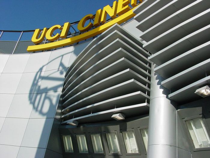 Archisio - Claudio Correale - Progetto Centro multifunzionale casoria- sale cinematografiche connettivi e servizi