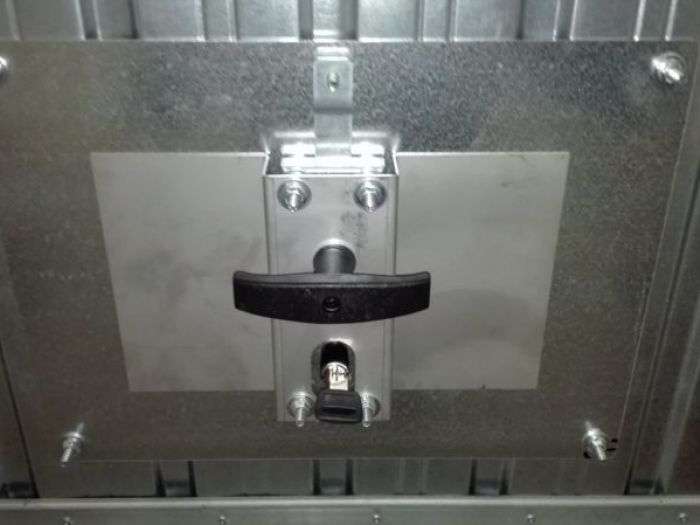 Archisio - Aries Di Michele Bortolotti - Progetto Serrature corazzate di sicurezza per porte basculanti di garage e box