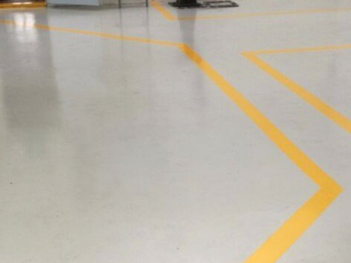 Archisio - Svariep - Progetto Pavimenti e rivestimenti in resina