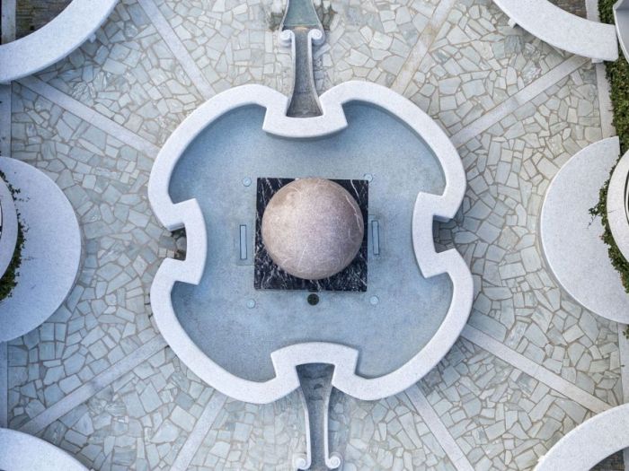 Archisio - Forme Dacqua - Progetto Catene fontana artistica - grand hotel dino