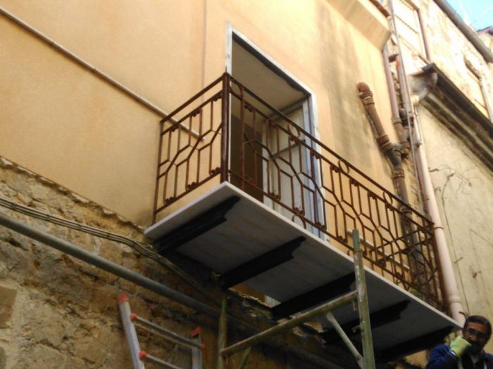 Archisio - Giovanni Di Carlo - Progetto Ristrutturazione di un locale nel cento storico di caltanissetta