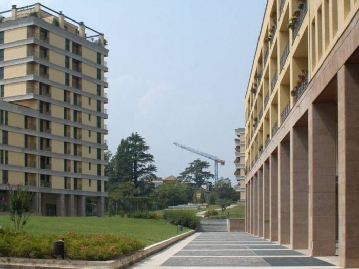 Archisio - Nca Nunzio Carraffa - Progetto Complesso residenziale-commerciale-direzionale badoni lecco 1994-1998