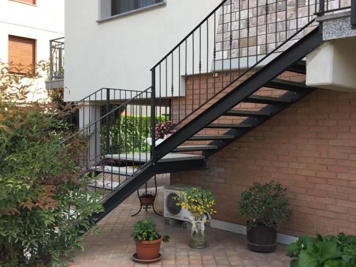 Archisio - Piccola Carpenteria Metallica - Progetto Ringhiera in ferro e scalini