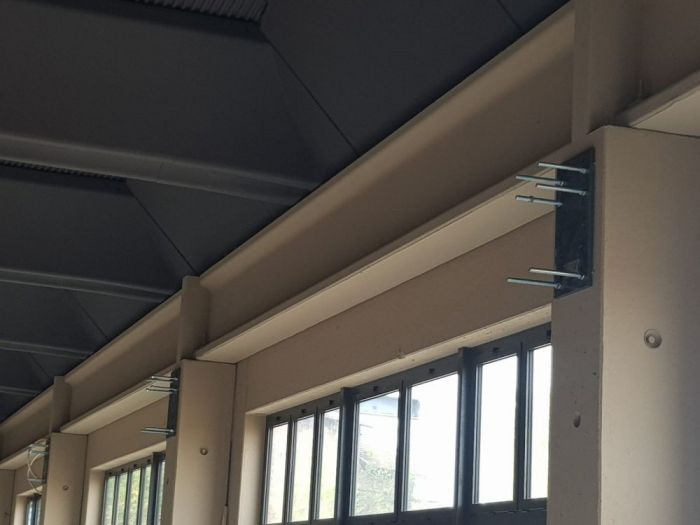 Archisio - Stil Pitture Di Gorgoglione Salvatore - Progetto Ripristino scuri in legno e tinteggiatura capannone