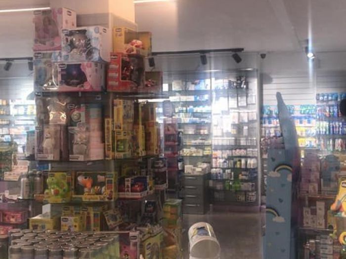 Archisio - Paola Illuminazione - Progetto Illuminazione con faretti farmacia santa teresa di gallura