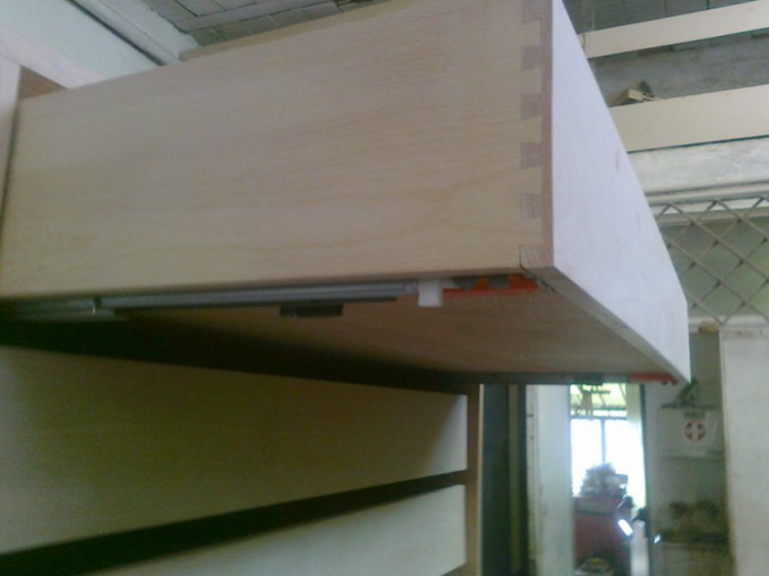 Archisio - Arte Del Legno 86 Snc - Progetto Cassettiera in legno listellare di ciliegio