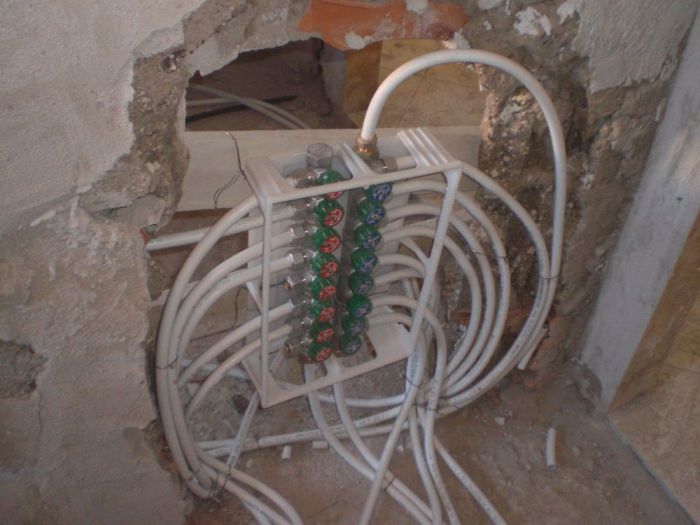 Archisio - Building Service Di Salvatore Esposito - Progetto Restauro chiesa ristrutturazione appartamenti ristrutturazioni negozi commerciali risanamento edifici condominiali impermeabilizzazioni fabbricati