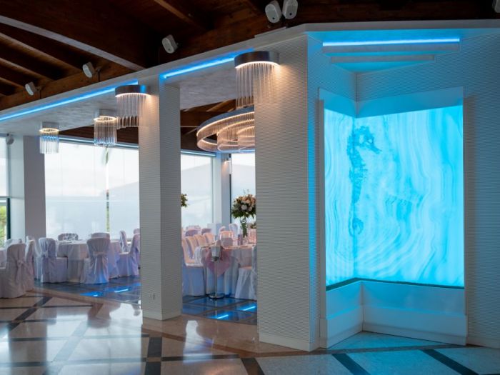 Archisio - Forme Dacqua - Progetto Parete dacqua - villa caribe restaurant resort spa