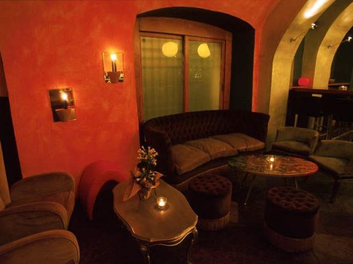 Archisio - Luxurysign - Progetto Liquid bar ad alassio Il primo bar in italia a gestione cromatica votato per tre anni come miglior bar ligure