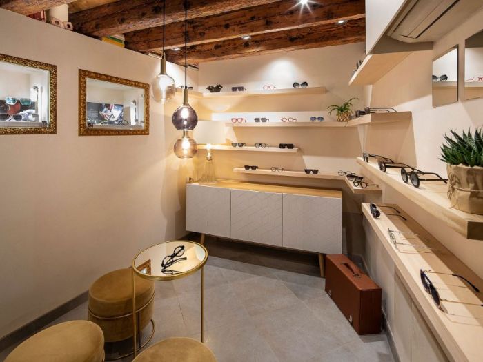 Archisio - Marina Chiesa - Progetto Negozio di ottica