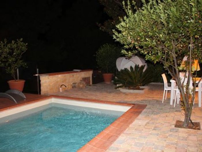 Archisio - Filippo Madonia - Progetto Bb casa rossa