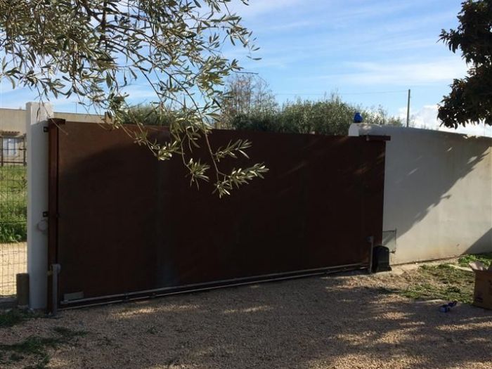 Archisio - Serramenti Puglisi srl - Progetto Cancelletti estensibili e cancelli