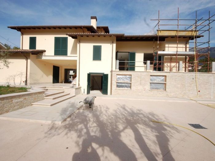 Archisio - Gianluca Fricchione - Progetto Ristrutturazione casa isolata