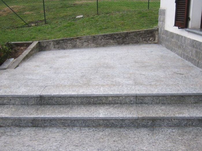 Archisio - Coedil Marmi - Progetto Alcuni lavori balaustra pavimentazione in granito pavimentazione autobloccanti