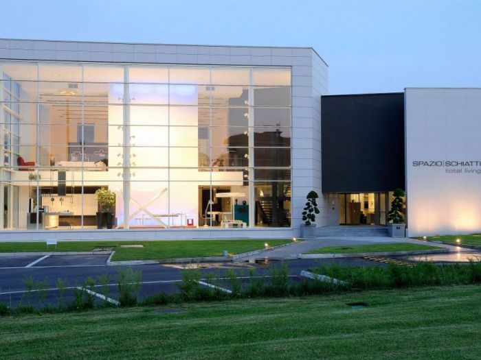 Archisio - Stefano Mariga - Progetto Italia lombardia desio mb 20039 show room spazio schiatti total living