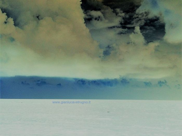 Archisio - Gianluca Vetrugno Meltem Kosan the Art Of The Negative - Artisti - Progetto Galleria 2 paesaggi