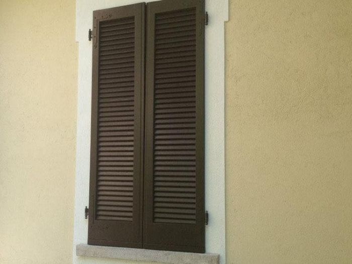Archisio - Rb Serramenti - Progetto Riparazione di persiane porte e finestre danneggiate