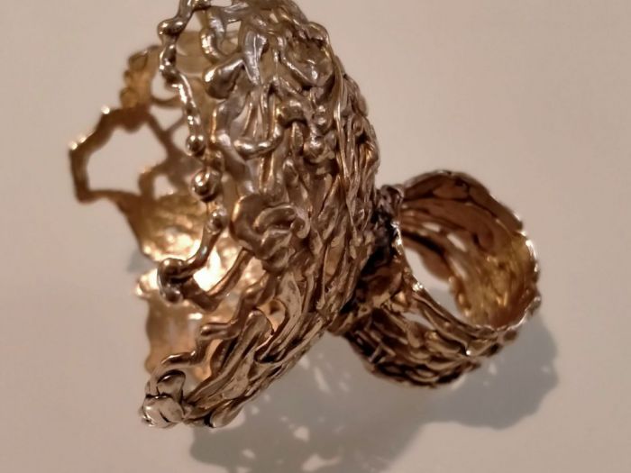 Archisio - Luxurysign - Progetto superfluo indispensabile