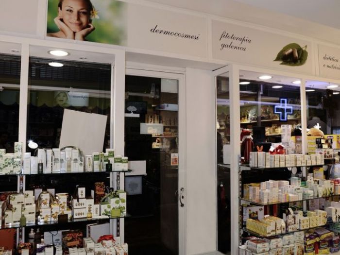 Archisio - X Studio - Progetto Parafarmacia cloe - napoli 2013