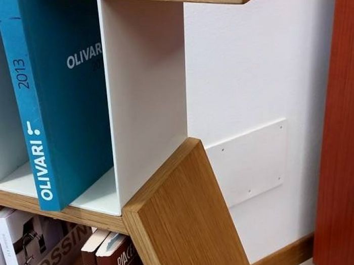 Archisio - Onda Arredamenti - Progetto Tavolini sedie mensole armadi arredo casa e rivestimento in legno per yacht