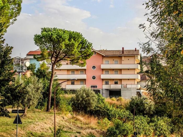 Archisio - General Studio Vitelli - Progetto Realizzazione residence maja