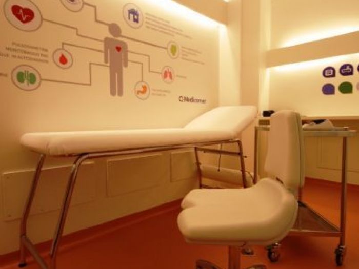 Archisio - Ata Italy - Progetto Franchising corner per farmacie - concept e stanza campione