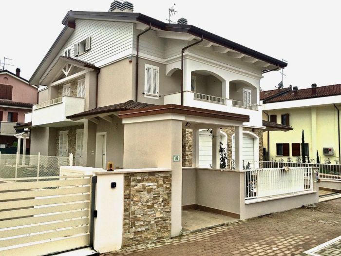 Archisio - Studio Zavaglia Torri Serra Associati - Progetto Villa bifamiliare