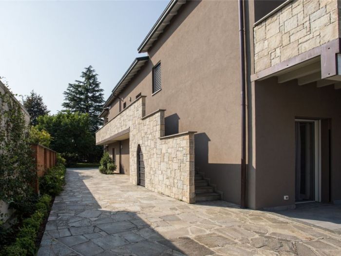 Archisio - Architrevi Studio Maridati - Progetto Ristrutturazione villa bifamiliareDuerre house