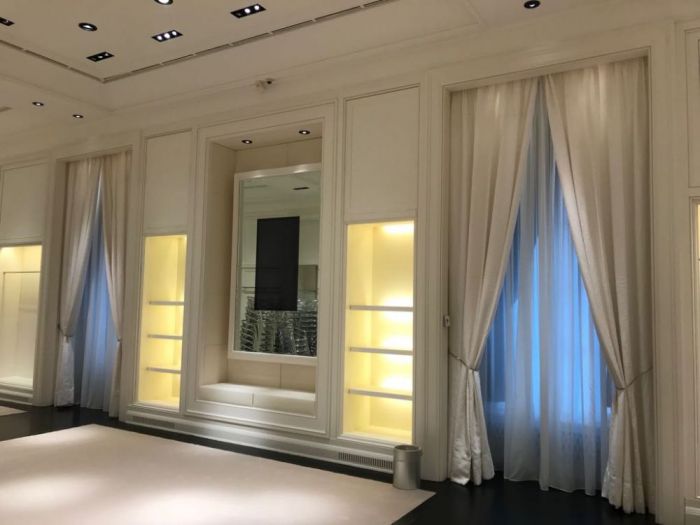 Archisio - Isidera - Progetto Allestimento di eventi e showroom - tende su misura