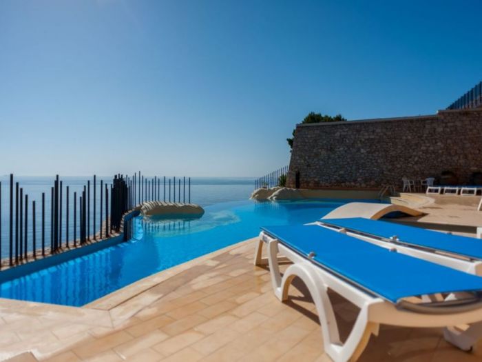 Archisio - Fabrizio Pezzoli - Progetto Casa miss trevelyan servizio fotografico per booking