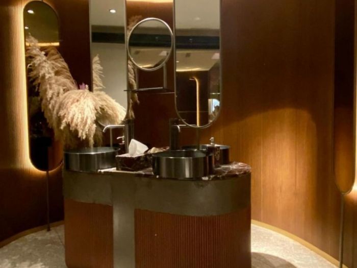 Archisio - Zeno Decorazioni - Progetto Il metallo fuso per bagni di design