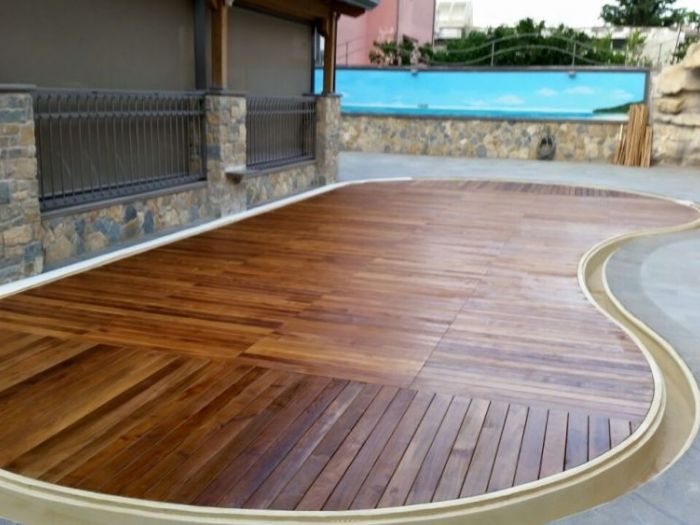 Archisio - Bernardino Polisena - Progetto Piscine con il pavimento in resina