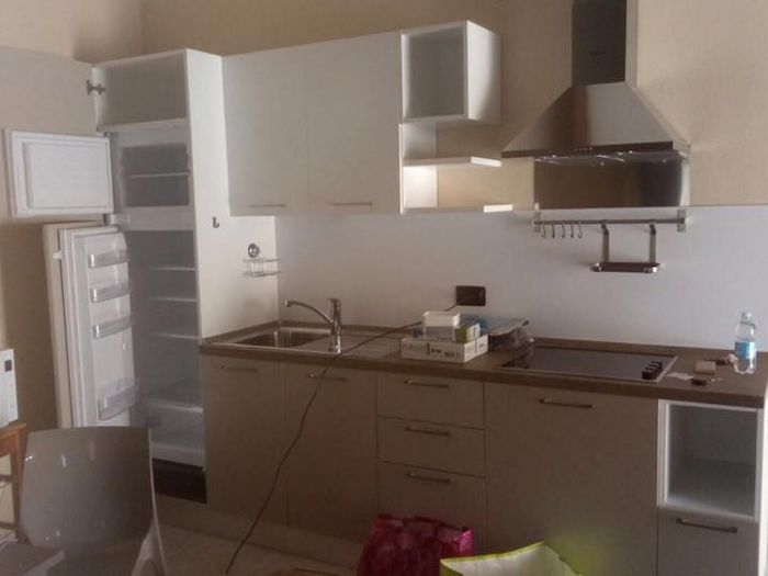 Archisio - Falegnameria Blf Di Ursache Bodgan - Progetto Fornitura e posa cucine mobili su misura persiane in legno e alluminio