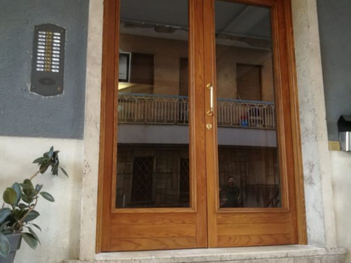 Archisio - Arte Del Legno 86 Snc - Progetto Portoni condominiali in legno roma