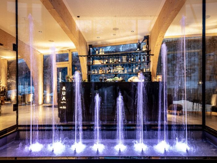 Archisio - Forme Dacqua - Progetto Fontana dinamica da interno hotel arnica scuol