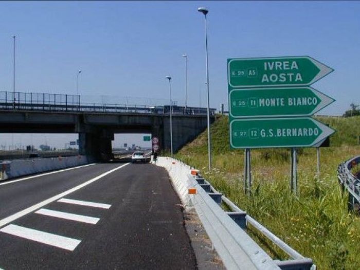 Archisio - Ingegnere Ferdinando Mangiavacchi - Progetto Manutenzione viadotto a4