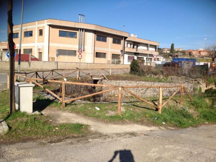 Archisio - Ambientline - Progetto Costruzioni esterne in zona commerciale