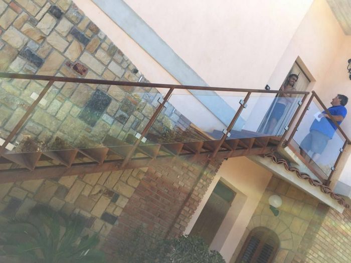 Archisio - Tortoglass - Progetto Vetri doccie e ringhiere di vetro