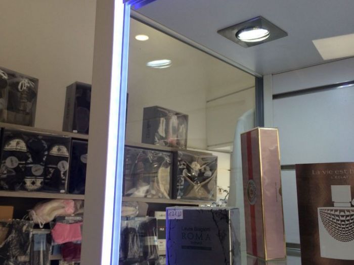 Archisio - Imetallici Di Taverna Andrea Taverna - Progetto Arredamento negozio