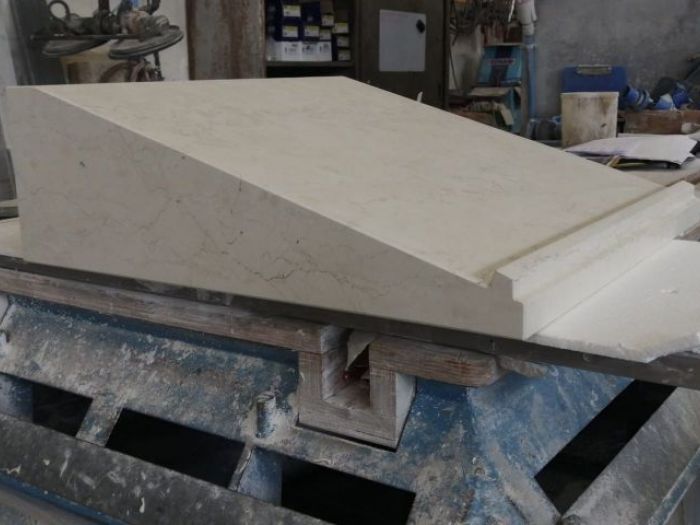 Archisio - Litho Project srl - Progetto Altari e sedute chiese