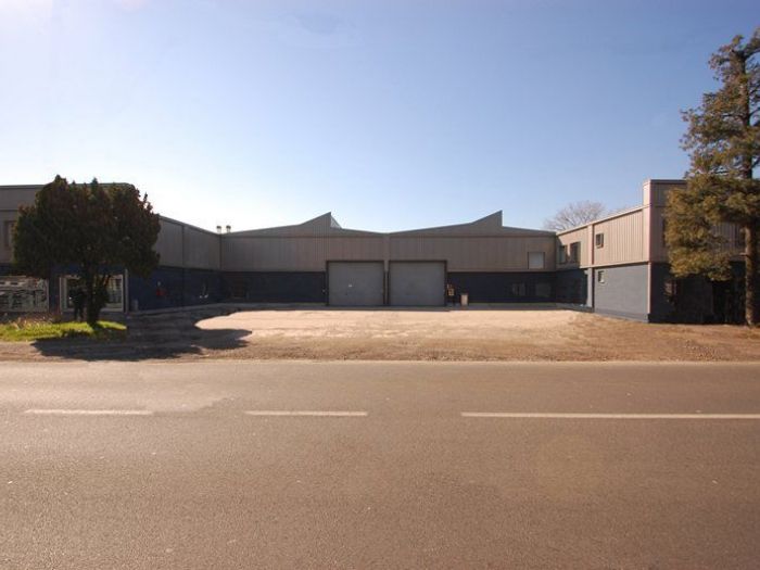 Archisio - Francesco Antoniazza - Progetto Capannone industriale