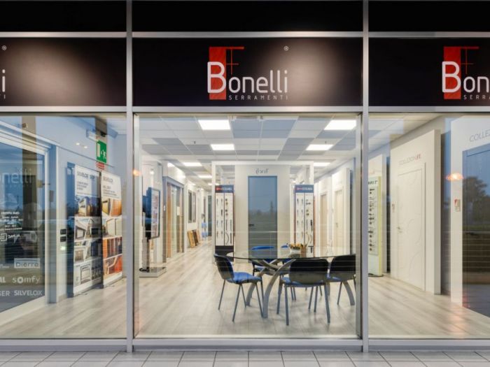 Archisio - Davide Gonella Fotografo - Progetto Showroom bonelli serramenti
