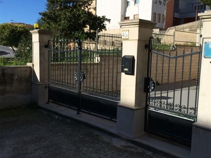 Archisio - Serramenti Puglisi srl - Progetto Cancelletti estensibili e cancelli