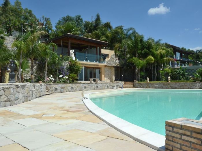 Archisio - Stefano Costantino - Progetto Un abbraccio al mare e alla baia di taormina