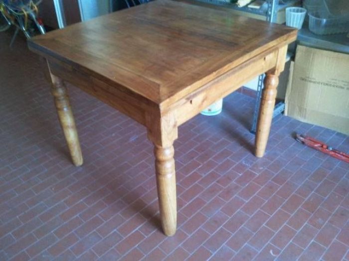 Archisio - Falegnameria Restauro Alaimo - Progetto Tavoli e scale