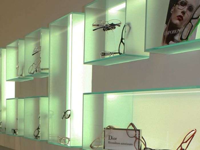 Archisio - Marcello Gennari - Progetto Negozio di ottica a pesaro